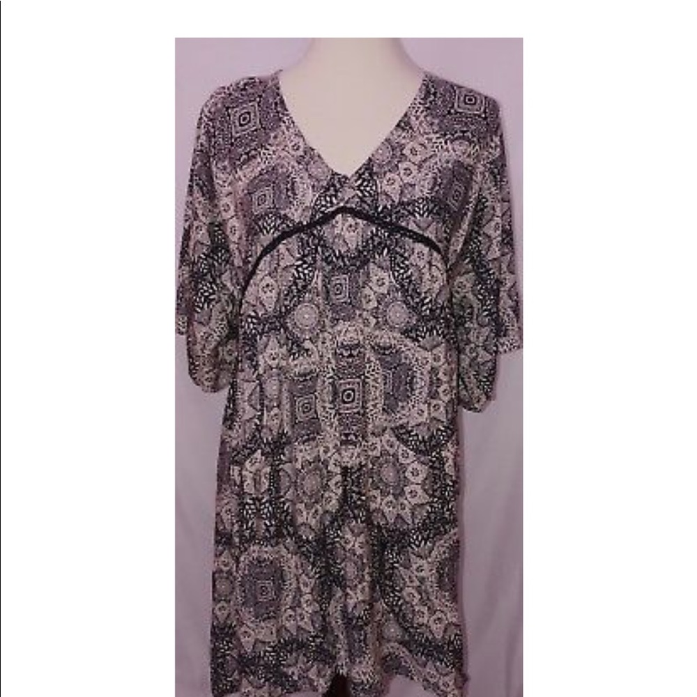 Knox Rose Black Ivory Empire Waist Kimono Sleeved